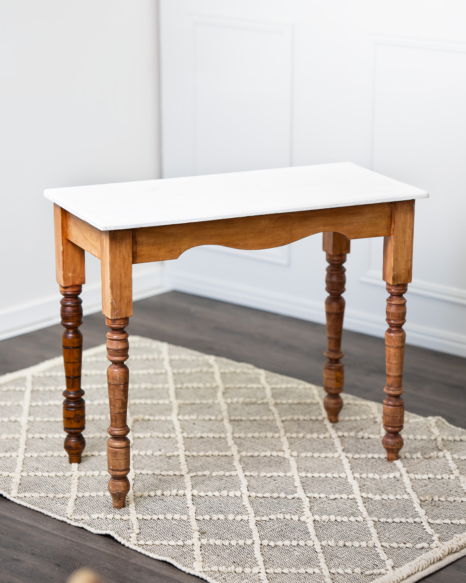 Table - White & Wood