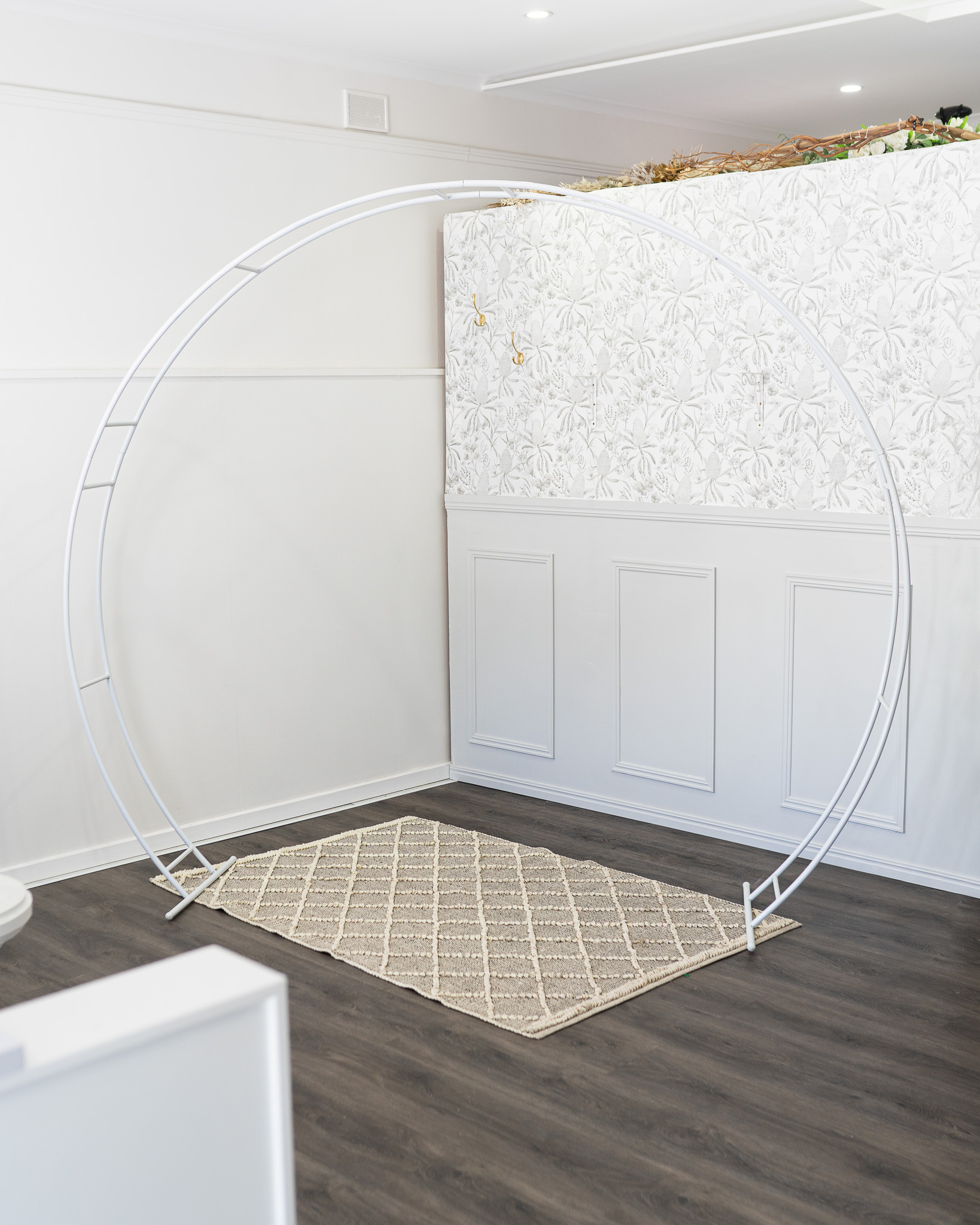 Arbour - White Semi-Circle