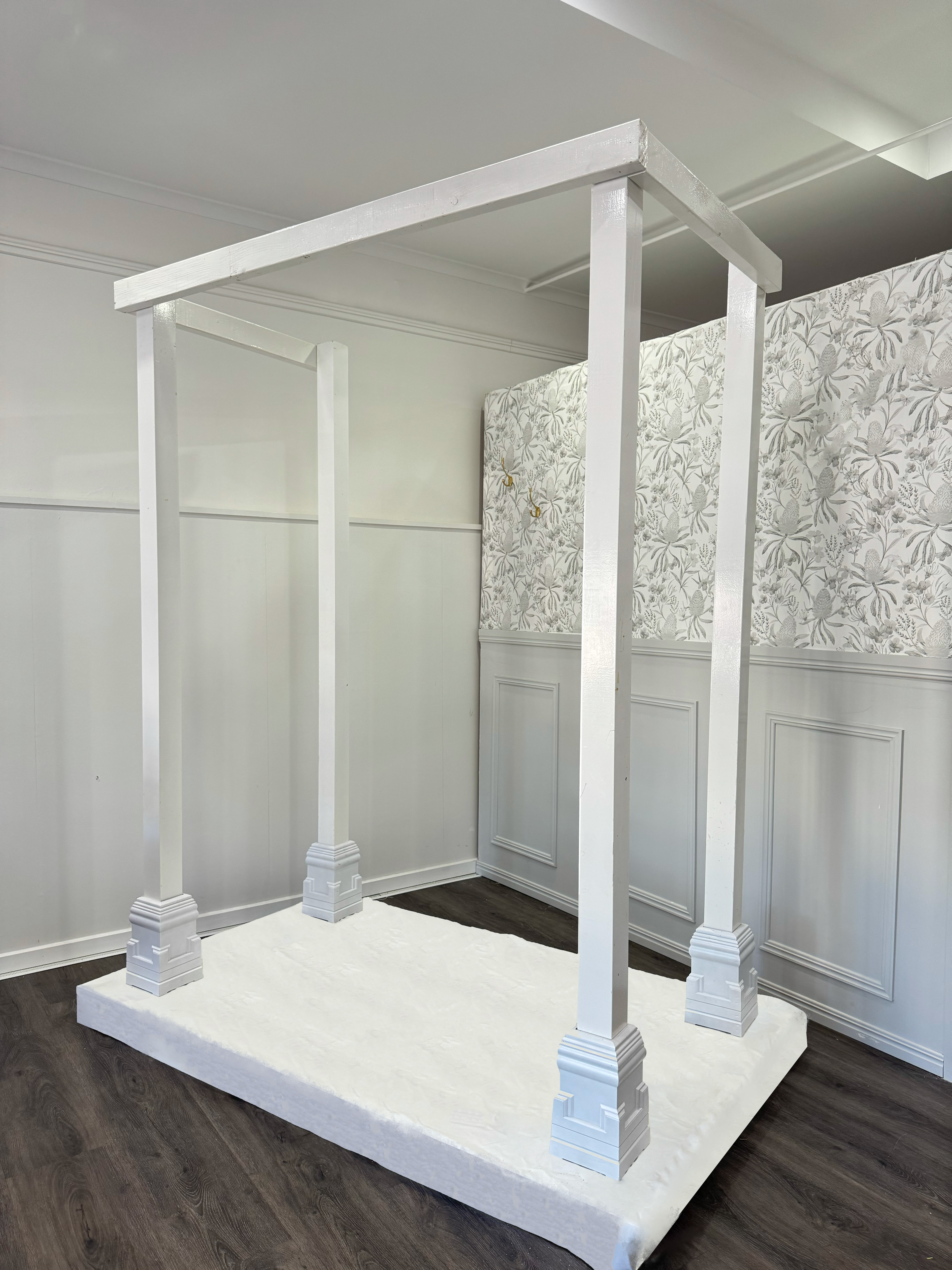 Mandap White